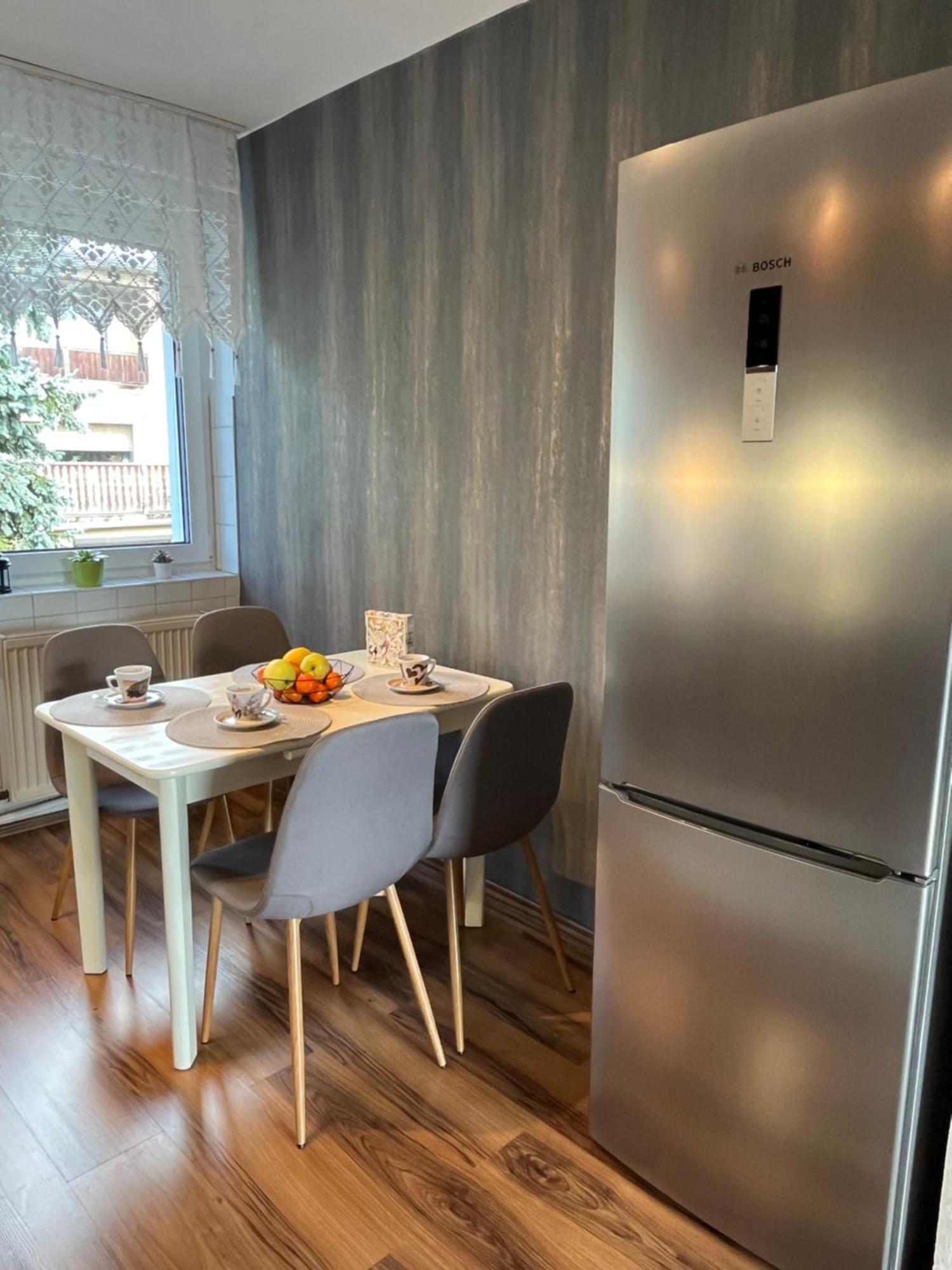 ילנייה גורה Sweet Home Cieplice Mountain View Apartament By The Main Park And Thermal Pools מראה חיצוני תמונה